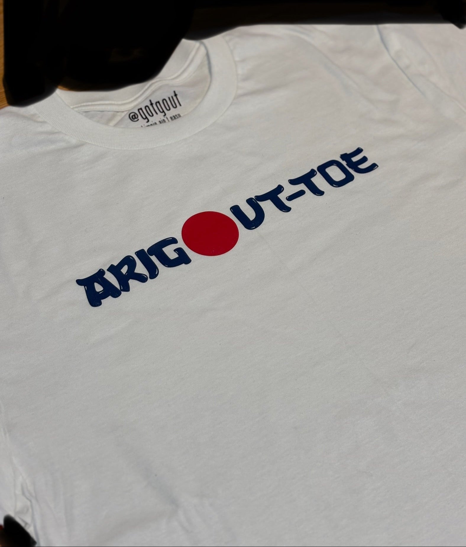 ARIGOUT-TOE